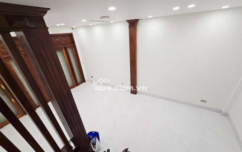 Mặt Phố Hàng Vôi 7 Tầng Thang Máy Mặt Tiền 4M 20.5 Tỷ góc ngã tư