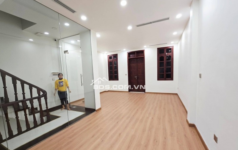 Mặt Phố Hàng Vôi 7 Tầng Thang Máy Mặt Tiền 4M 20.5 Tỷ góc ngã tư