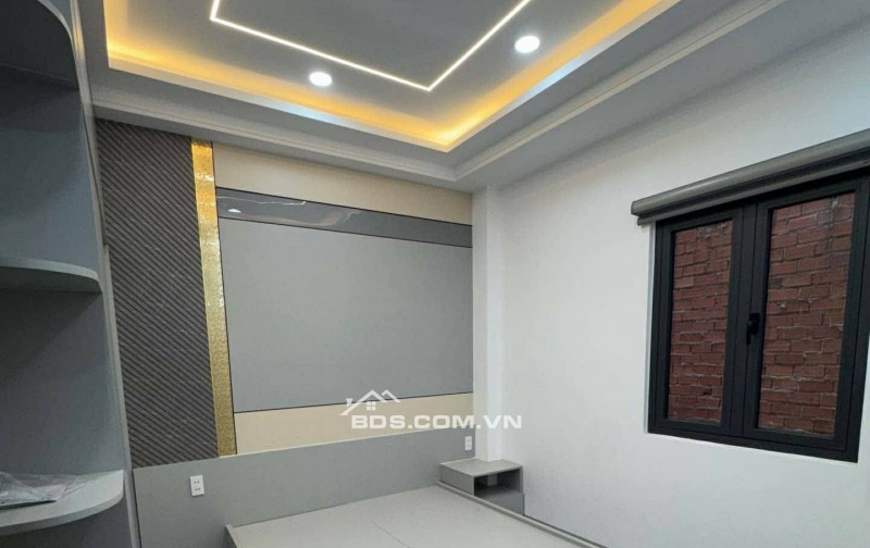 Bán nhà hẻm xe hơi, ngang gần 5m, nhà 5 tầng đường Kinh Dương Vương