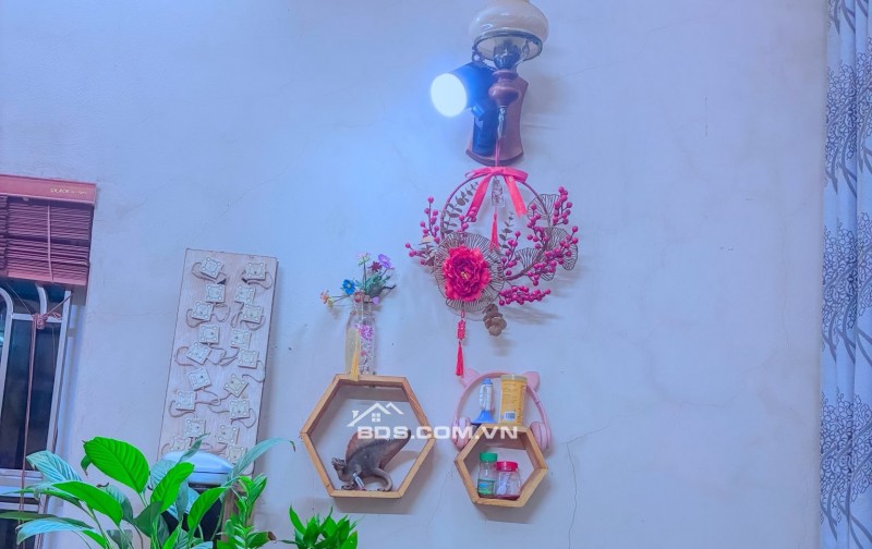 BÁN NHÀ ĐẸP 1.65 TỶ 1.5 TẦNG 79M2 ( HƯỚNG TÂY ) NGÕ VĂN CAO