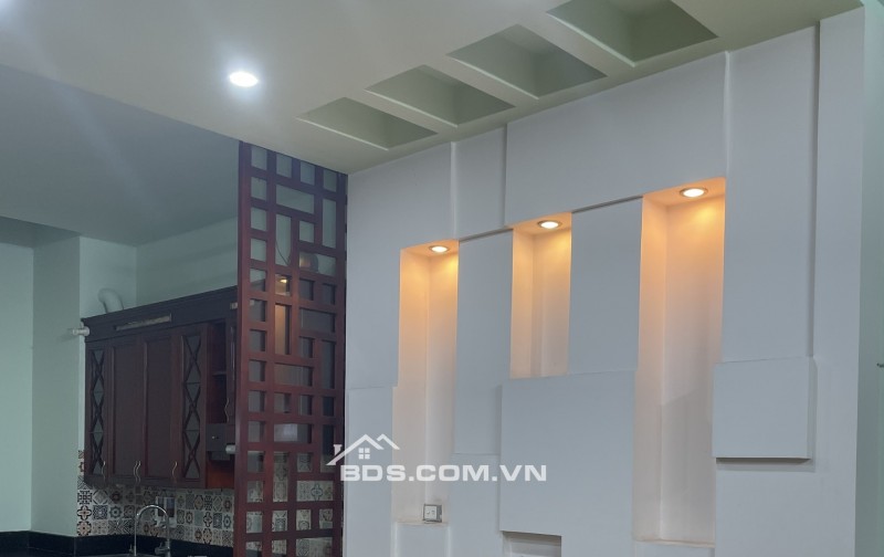 Cho thuê nhà 4 tầng tại Ngõ 639 Hoàng Hoa Thám, Ba Đình. Kinh doanh online hoặc ở. Chỉ 14tr