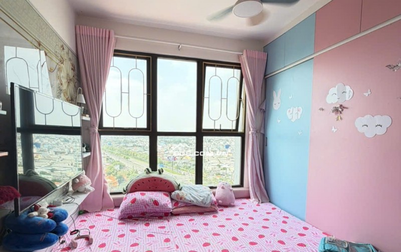 Cần bán căn 75.7m2 Toà nhà ST. Morizt cao cấp nhất Đại lộ Phạm Văn Đồng