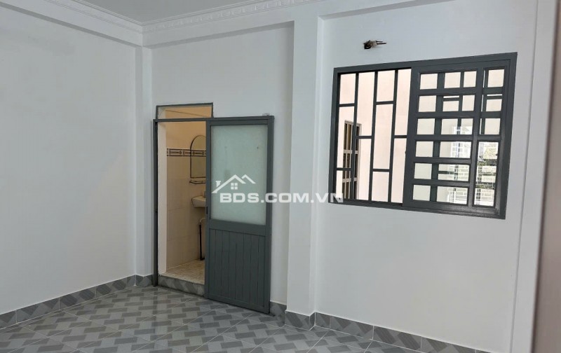 Bán nhà 1 trệt 2 lầu trống suốt mới 100%, hẻm 94// Phú Thọ Hoà Tân Phú