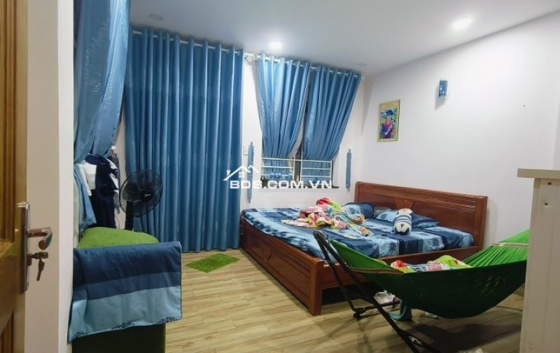 Bán nhà đường 109. Phước Long B,  Q9, Thủ Đức, TP HCM. DT 58m2, 4PN, sổ hồng. Giá  6.75  tỷ.