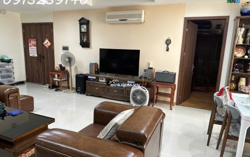 Tôi ( Chính chủ) cần bán căn hộ tại Chung cư 25 Lạc Trung, phường Vĩnh Tuy, DT 156m2, giá 80tr/m2