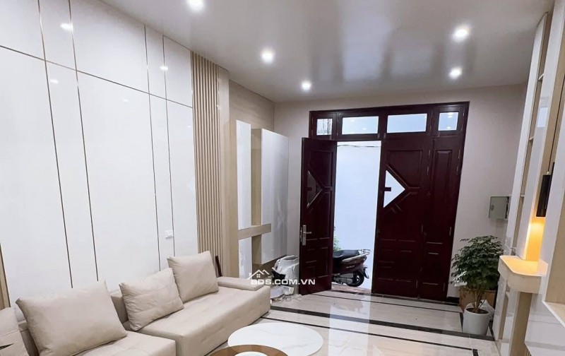 Bán Nhà Gần Phố Minh Khai, Hai Bà Trưng 52m, 4 tầng, mt 4.1m, giá 12.5 tỷ.