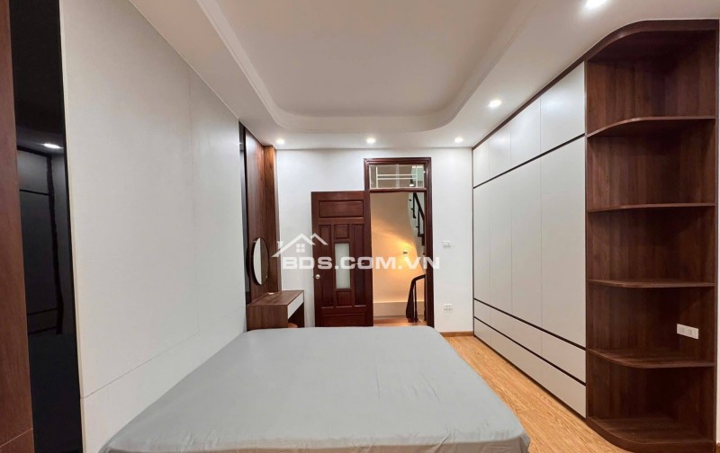 Bán Nhà Ngõ Quỳnh, Bạch Mai, Hai Bà Trưng 31m, 5 tầng, mt 4m, giá 10.35 tỷ.