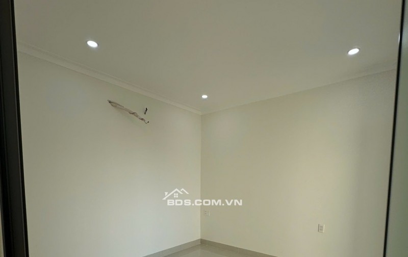 Bán nhà xây mới kiên cố 1 trệt 1 lầu, phong cách hiện đại, nhà mới 100% dọn vào ở ngay