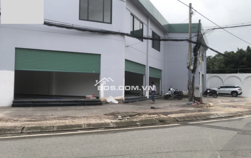 Cho thuê mặt bằng kho, góc đường Hà Huy Giáp Quận 12