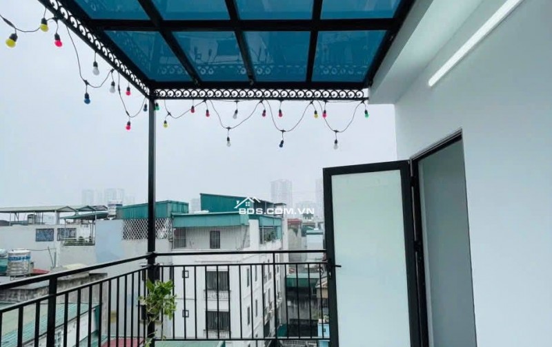 Nhà Đẹp Nguyễn Chính - Tân Mai 31/35m, 5 tầng, mt 4.2m, giá 9.3 tỷ.