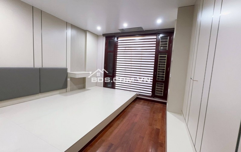 Bán Nhà Gần Phố Minh Khai, Hai Bà Trưng 52m, 4 tầng, mt 4.1m, giá 12.5 tỷ.