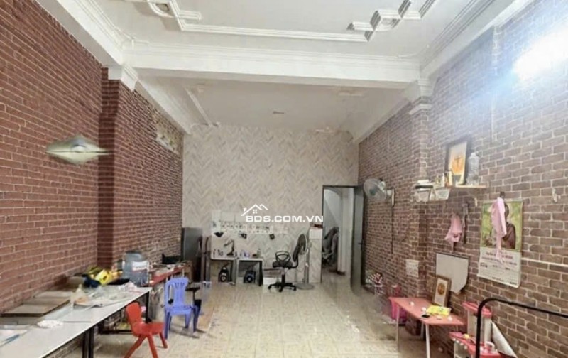 GẤP bán nhà HXH Nguyễn Kiệm P.3 ngang 4.2m 80m2 cho thuê cao gần BV 175 chỉ 9.9 tỷ.