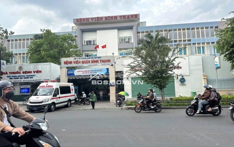 Chỉ 26 tỷ có nhà MTKD gần chợ Bà Chiểu ngang 4.7m 124m2 5 tầng Phan Văn Trị KD sầm uất.