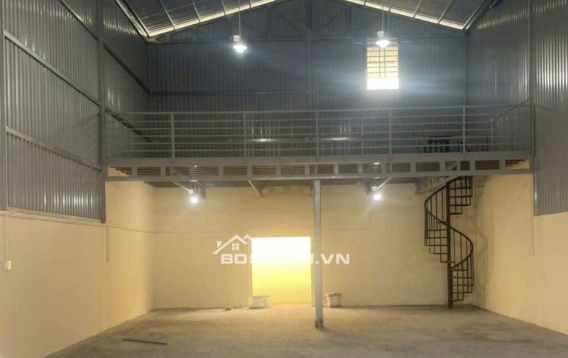 Cho thuê kho xưởng 220m2, 240m2 ngã tư Ga, cao đẳng Điện lực Quận 12