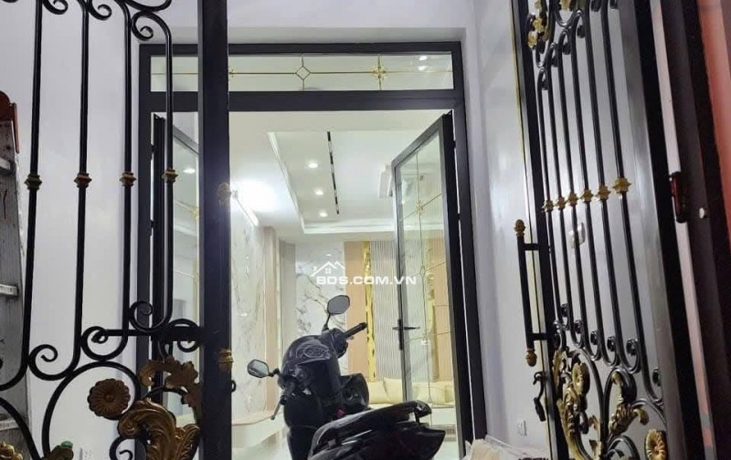  BÁN NHÀ ĐẸP NGÕ 311 THANH NHÀN – NHÀ MỚI 6 TẦNG CÓ THANG MÁY