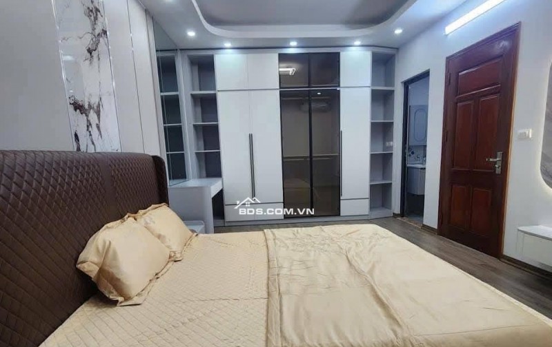  BÁN NHÀ ĐẸP NGÕ 311 THANH NHÀN – NHÀ MỚI 6 TẦNG CÓ THANG MÁY