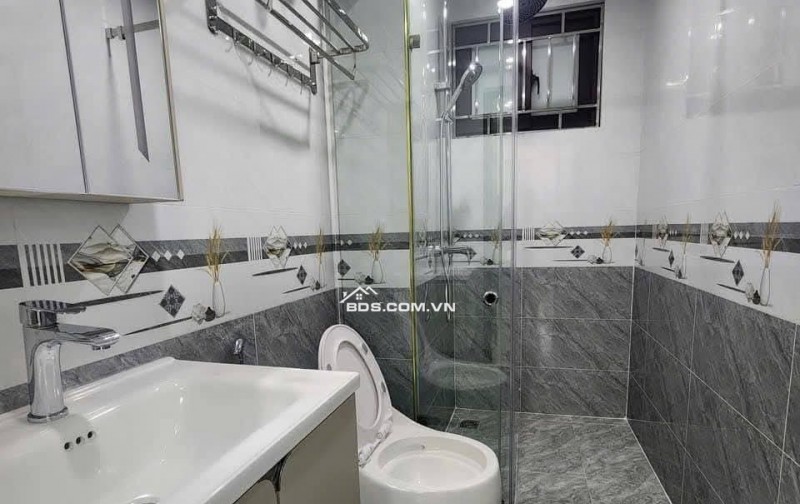  BÁN NHÀ ĐẸP NGÕ 311 THANH NHÀN – NHÀ MỚI 6 TẦNG CÓ THANG MÁY