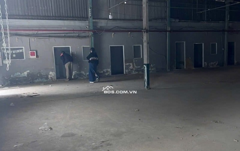 Cho thuê kho xưởng 1100m2 gần Ql1A Thới An Quận 12