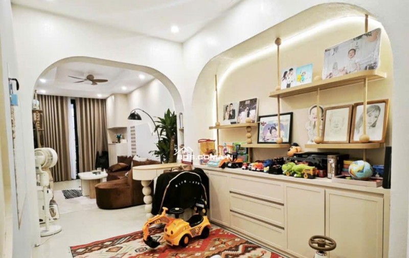 Bán BĐS 30m 4T Ở Ngay Sân Cổng riêng , có thể TL Mạnh tại Minh Khai ,Thông Tin Thật