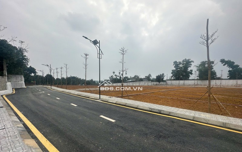 Siêu Phẩm Sát ĐH Quốc Gia cạnh Khu CNC Hoà Lạc View Hồ DT:120m Fuul Thổ cư Sổ đẹp