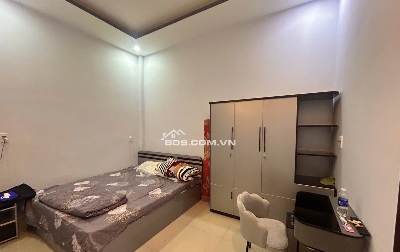 NHÀ ĐẸP MẶT TIỀN ĐƯỜNG TRẦN THỦ ĐỘ 33m , KẾT NỐI GIỮA ĐÀ NẴNG HỘI AN GIÁ TỐT TÌM ĐÂU RA CĂNG THỨ 2