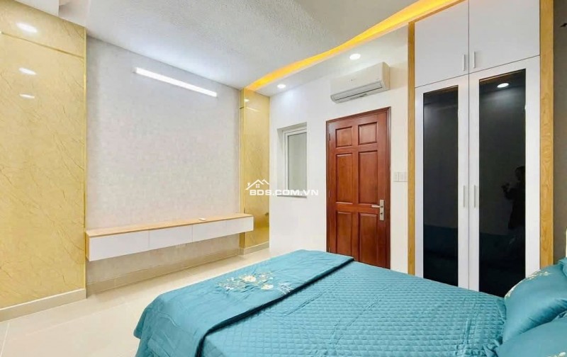 Chủ định cư nước ngoài cần bán gấp nhà Q3 giá chỉ 4.2 tỷ - 60m2