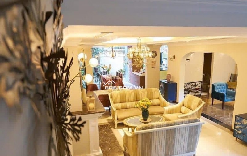 ĐIỂM CHẠM THƯỢNG LƯU - DINH THỰ LÔ GÓC TẠI  KHOẢNG TRỜI TÂY CIPUTRA