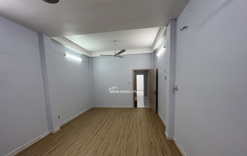 Nhà phố , khu tên lửa . Mặt tiền đường số 5A