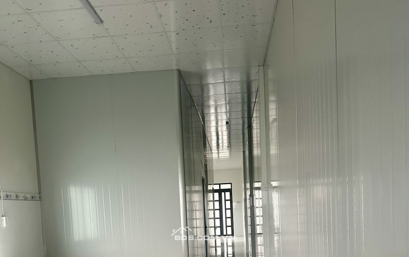 Cho thuê nhà gần Vinhomes Cần Giờ – 2PN, sân rộng đậu ô tô, ở10-12 người, nhà mới