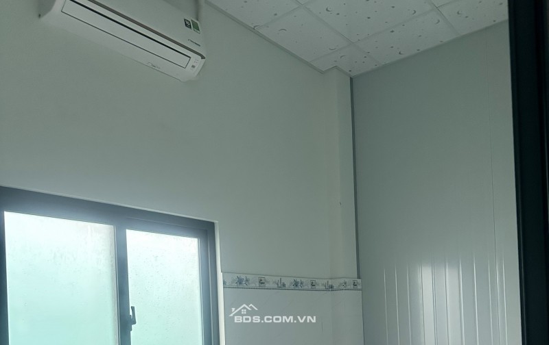 Cho thuê nhà gần Vinhomes Cần Giờ – 2PN, sân rộng đậu ô tô, ở10-12 người, nhà mới