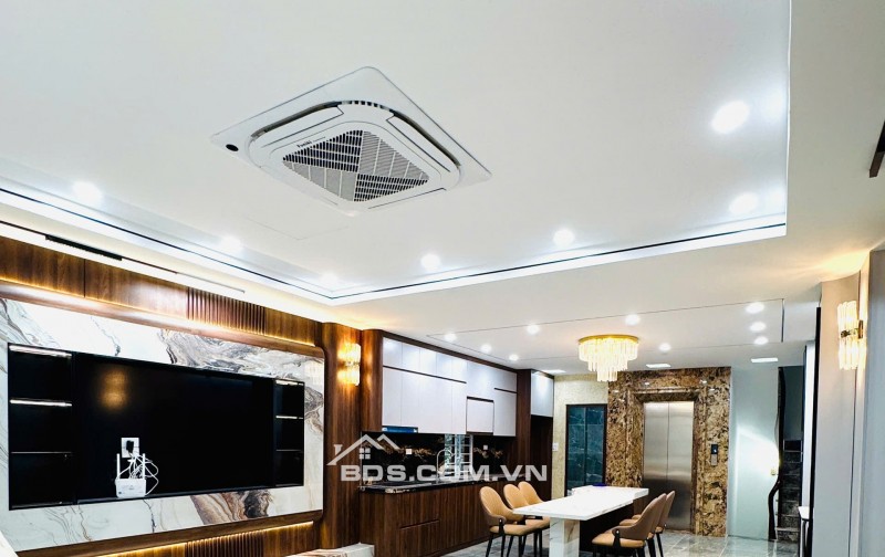 Bán nhà mặt ngõ to Bát Khối đoạn Nha Trạm, 52m2 x 6 tầng, thang máy, ô tô 7 chỗ vào nhà