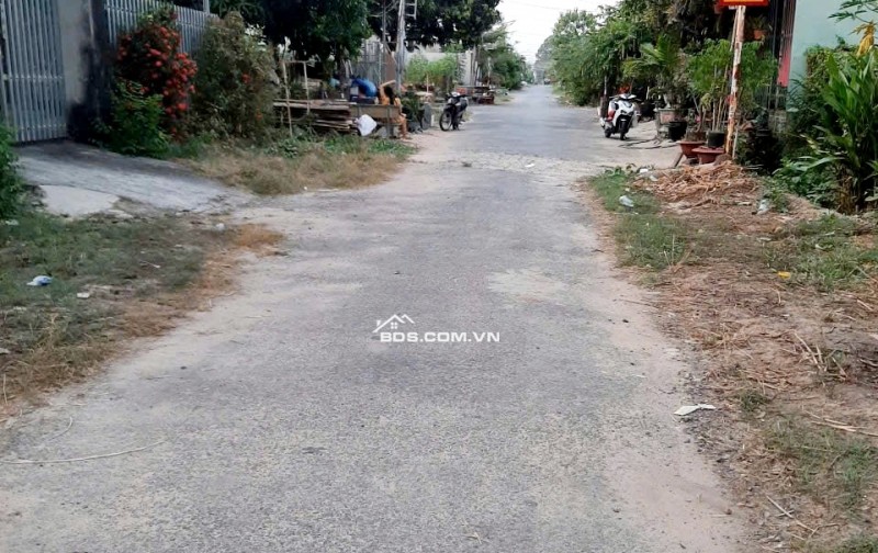 Bán nhà đất Thành phố Tây Ninh cũ, đi đến chợ và trường học chỉ hơn 1 phút đi xe máy