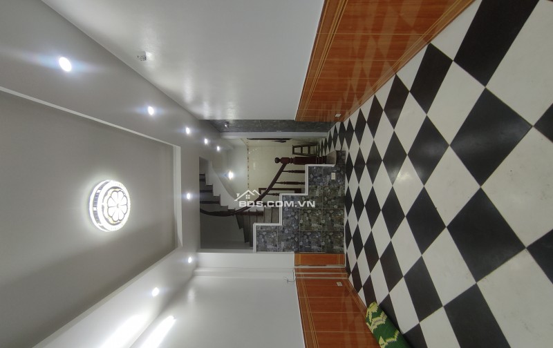 Chỉ 1420 có ngay căn dân xây 3 tầng kiên cố cách mặt đường kinh doanh sầm uất Phan Bá Vành đúng 1 nhà