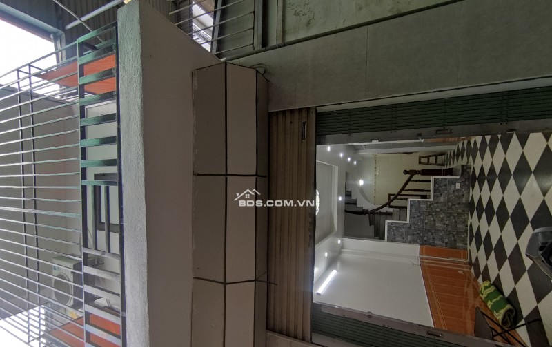 Chỉ 1420 có ngay căn dân xây 3 tầng kiên cố cách mặt đường kinh doanh sầm uất Phan Bá Vành đúng 1 nhà
