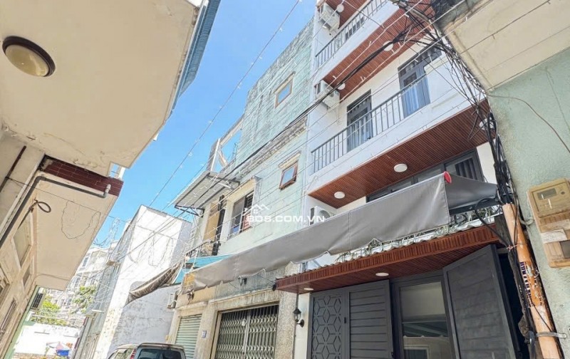 Bán nhà 3 lầu sân thượng. Phan Văn Trị P10. Đối diện Citylan