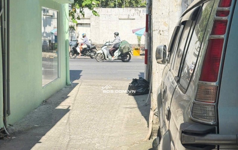 Bán nhà 3 lầu sân thượng. Phan Văn Trị P10. Đối diện Citylan