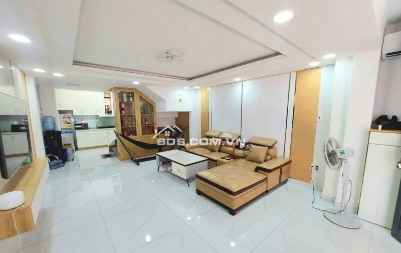 Bán nhà 3 lầu sân thượng. Phan Văn Trị P10. Đối diện Citylan