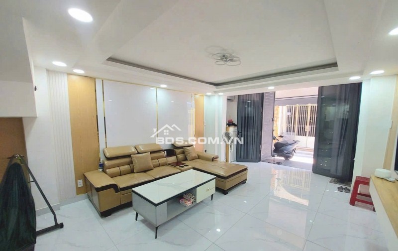 Bán nhà 3 lầu sân thượng. Phan Văn Trị P10. Đối diện Citylan