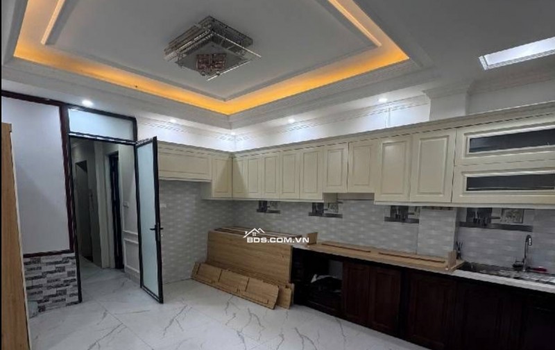 HỒ TÙNG MẬU – NAM TỪ LIÊM – 7 TẦNG THANG MÁY – GARA Ô TÔ – KINH DOANH ĐỈNH