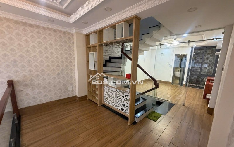 GIẬT MÌNH VỚI CĂN NHÀ 5 TẦNG NGAY TRƯỜNG CHINH – GIÁ CHỈ 9.9 TỶ