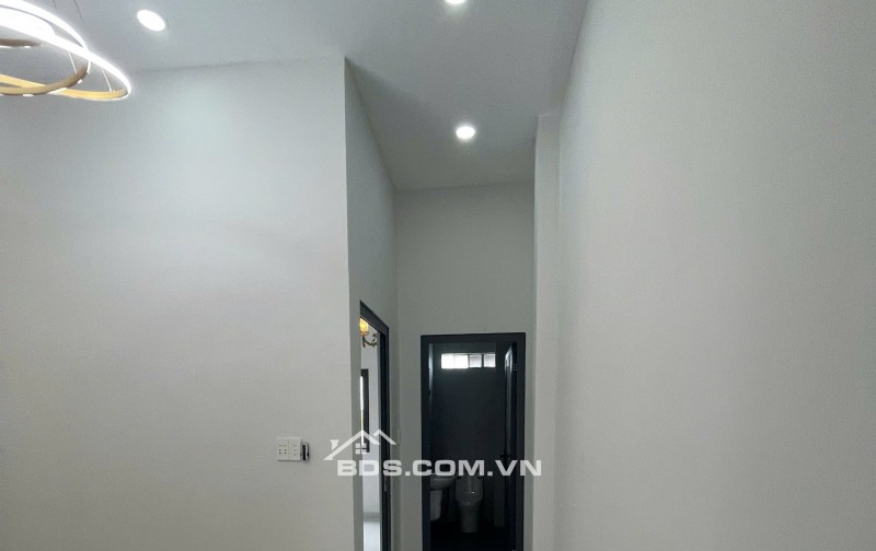 Gần chợ bình Chánh , đường đinh đức thiện