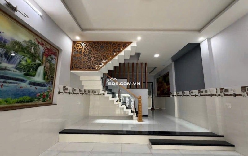 Bán nhà 3 tầng, DT 100m, đường 24 phường Linh Đông, Tp.Thủ Đức