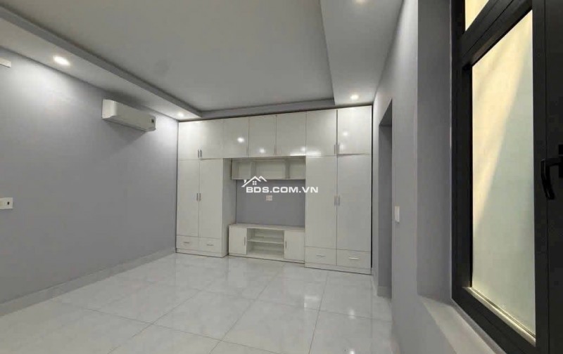 Bán nhà 3 tầng, DT 100m, đường 24 phường Linh Đông, Tp.Thủ Đức