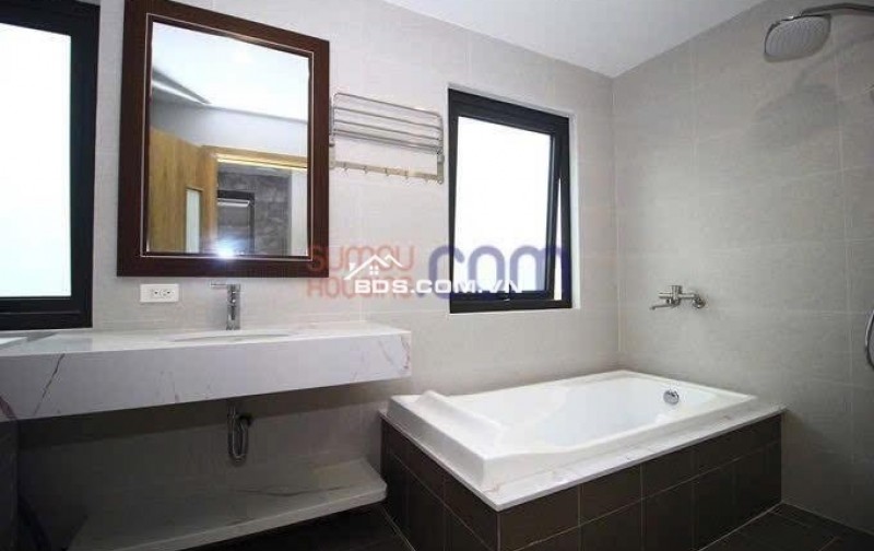 SIÊU PHẨM MẶT PHỐ LINH LANG – TRUNG TÂM BA ĐÌNH – DÒNG TIỀN KHỦNG-2tỷ4/năm