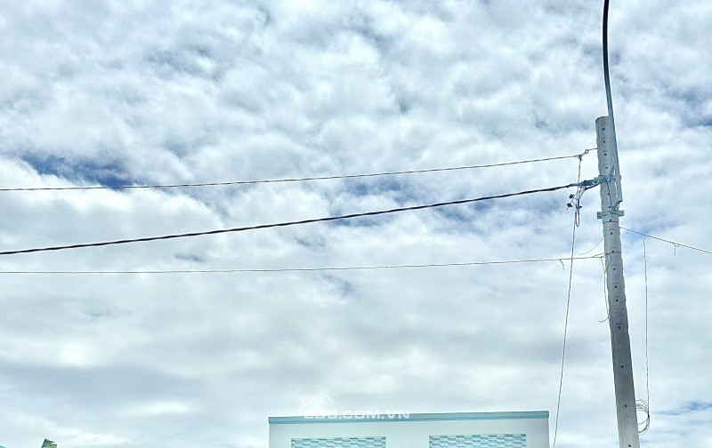 Cho thuê nhà gần Vinhomes Cần Giờ – 2PN, sân rộng đậu ô tô, ở10-12 người, nhà mới