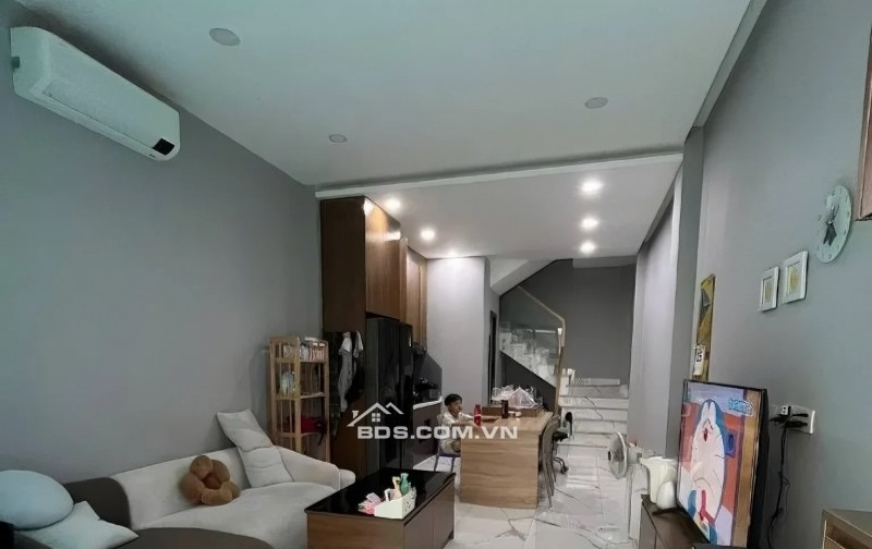 [PHƯỜNG BÀN CỜ] BÁN NHÀ 4 TẦNG NGAY KHU CHỢ BÀN CỜ – 38M² – GIÁ 8.9 TỶ