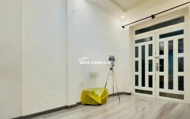  [PHƯỜNG BÀN CỜ] BÁN NHÀ MẶT TIỀN NGAY CÔNG VIÊN LÝ THÁI TỔ 4.3HA – 3 TẦNG – CHỈ 11.9 TỶ