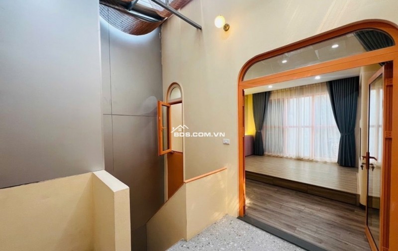 PHAN PHÙ TIÊN – SÂN RIÊNG RỘNG – NHÀ 3 TẦNG – 50M2 – CHỈ NHÌNH 11 TỶ.