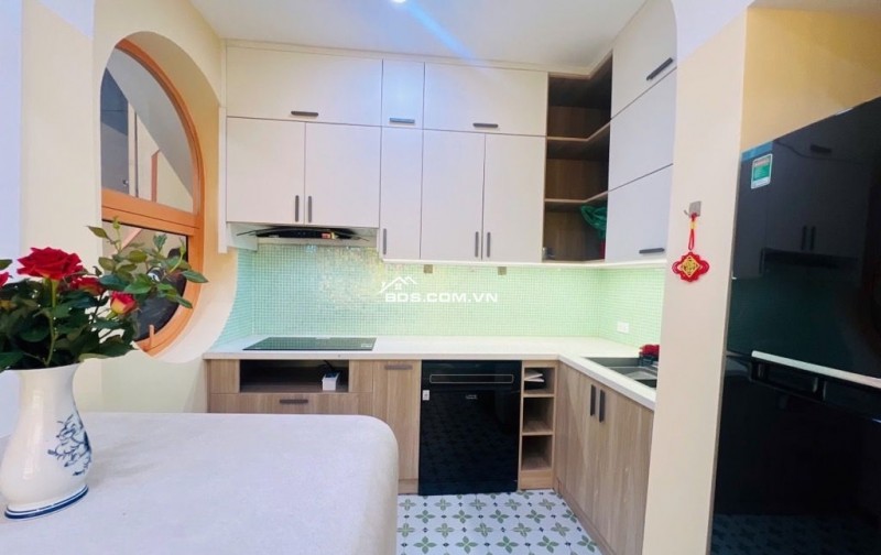 PHAN PHÙ TIÊN – SÂN RIÊNG RỘNG – NHÀ 3 TẦNG – 50M2 – CHỈ NHÌNH 11 TỶ.