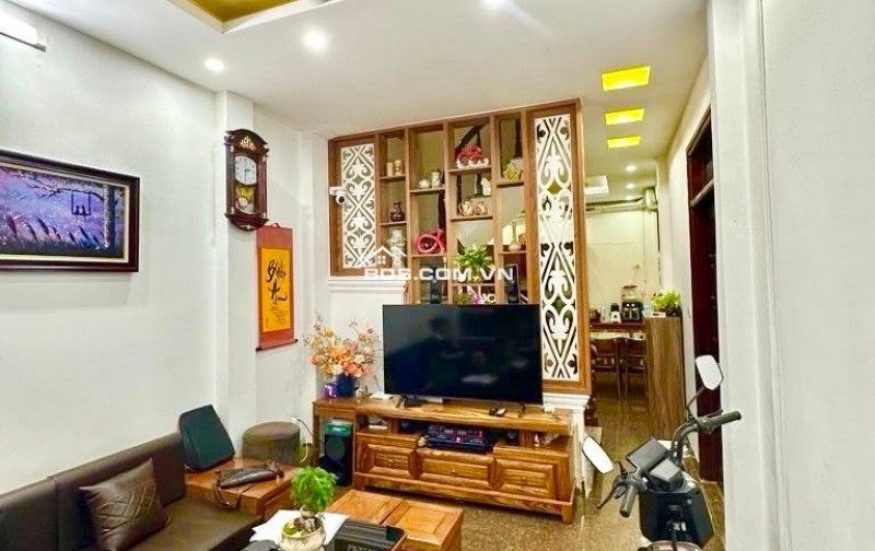 BÁN NHÀ PHÙNG KHOANG LÔ GÓC - ĐẸP NHƯ MỚI - CÁCH Ô TÔ 10M - FULL NỘI THẤT